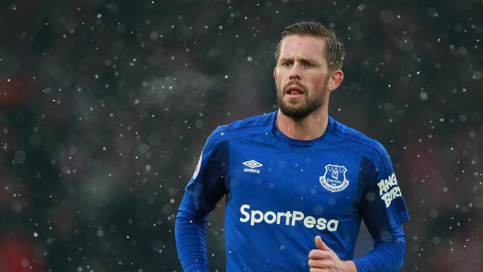 中国足球的球迷观赛体验提升，国足球迷视频